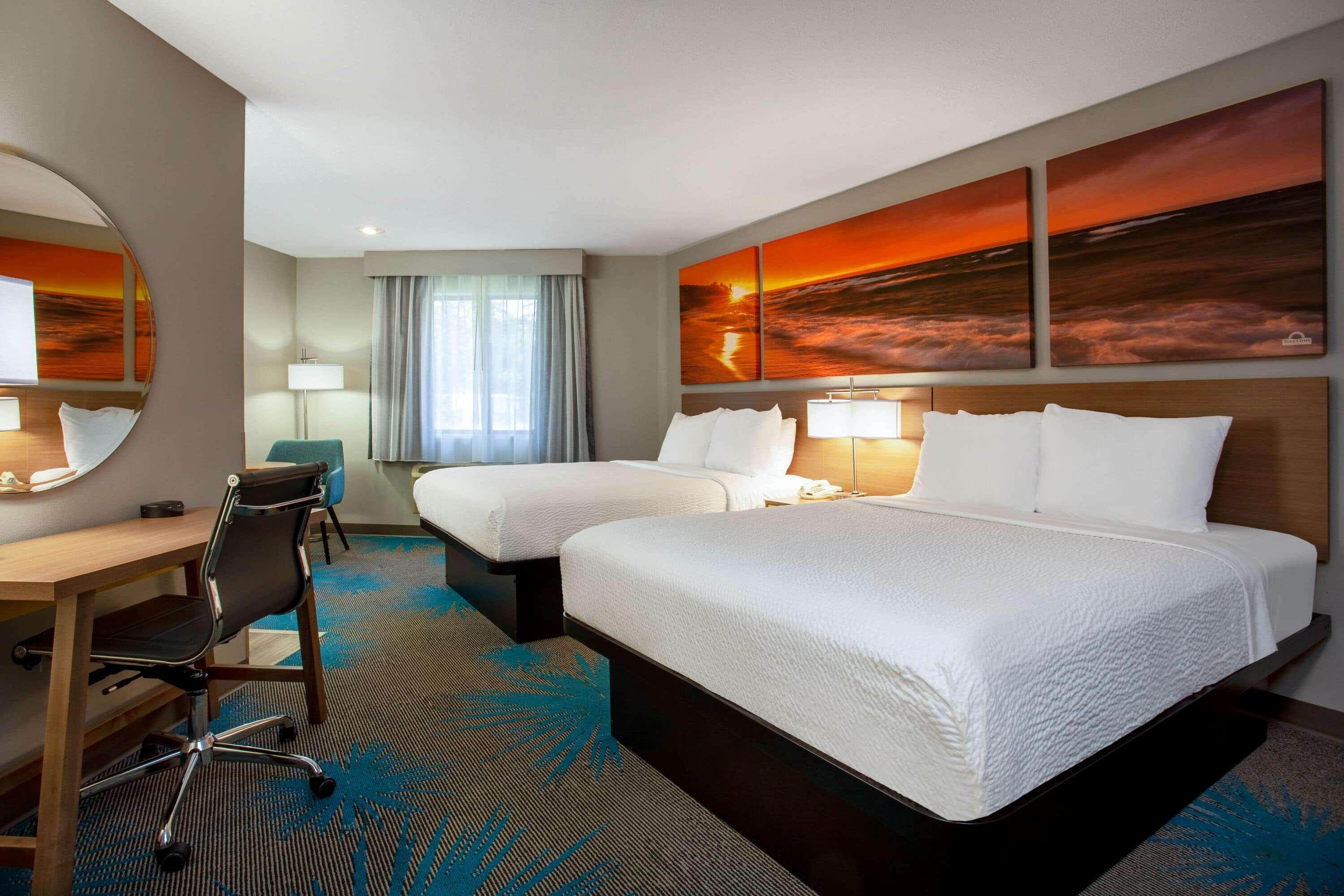 Days Inn By Wyndham Marquette Exteriör bild